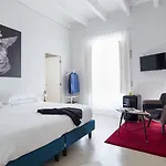 Re Federico Boutique 4* سيراكوزا
