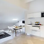 Re Federico Boutique شقة فندقية 4*