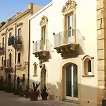 Re Federico Boutique 4* سيراكوزا