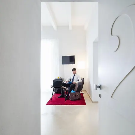 Re Federico Boutique Hotel Aparthotel 3*