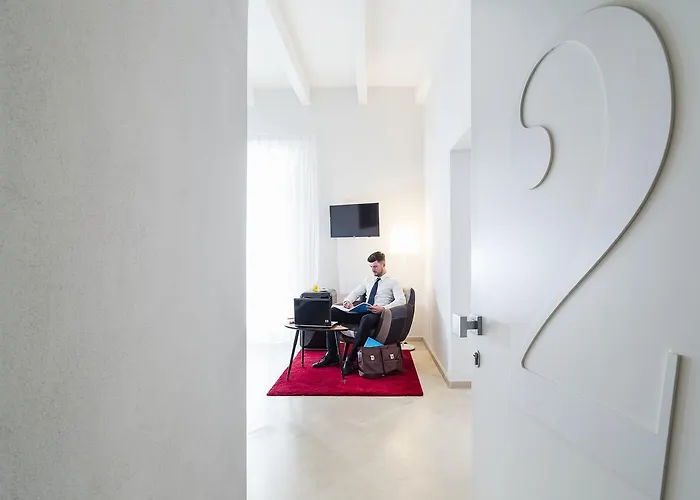 Re Federico Boutique Apartahotel 4*